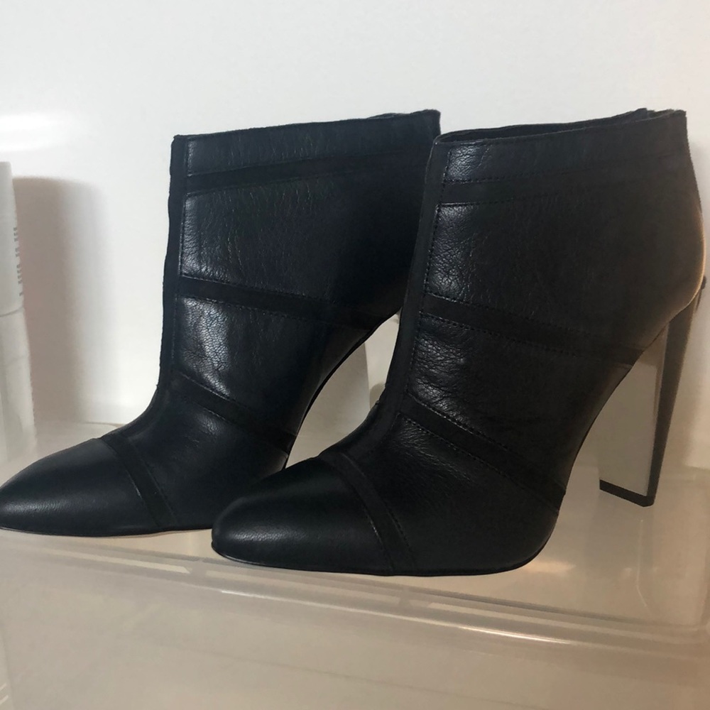 French Connection leather booties Navy blue 7 1/2